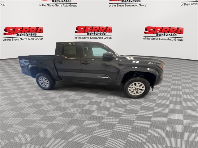 2024 Toyota Tacoma SR5 photo 3