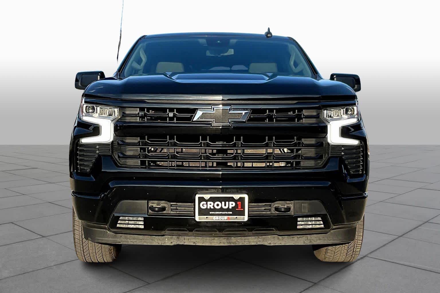 2023 Chevrolet Silverado 1500 RST photo 3