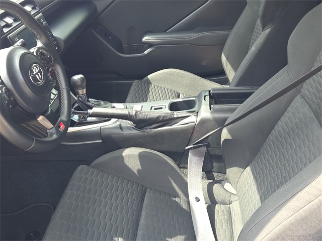 2024 Toyota GR86 Base photo 10