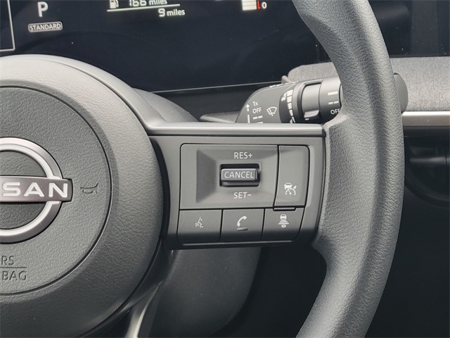 2025 Nissan Kicks SV photo 27