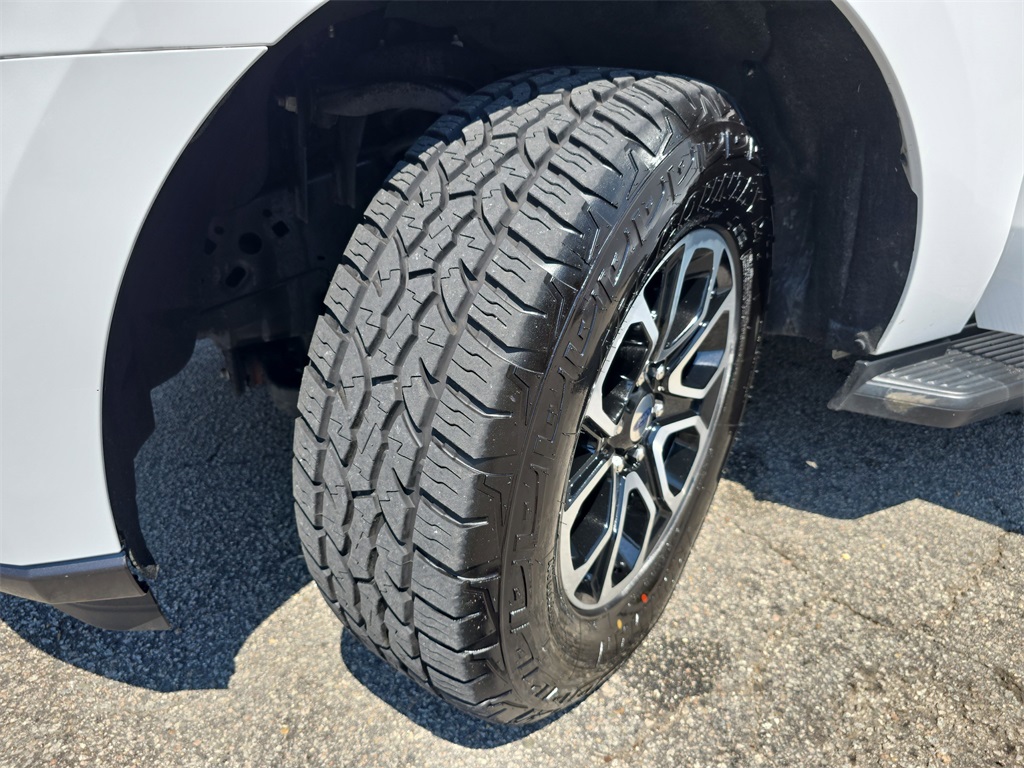 2024 Ford Expedition MAX XLT photo 32