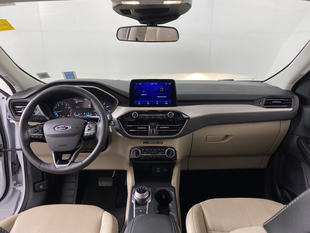 2022 Ford Escape SEL photo 5