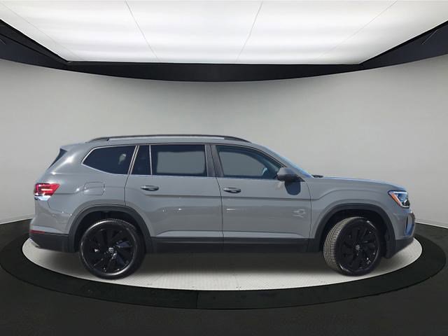 2025 Volkswagen Atlas SE Technology photo 6