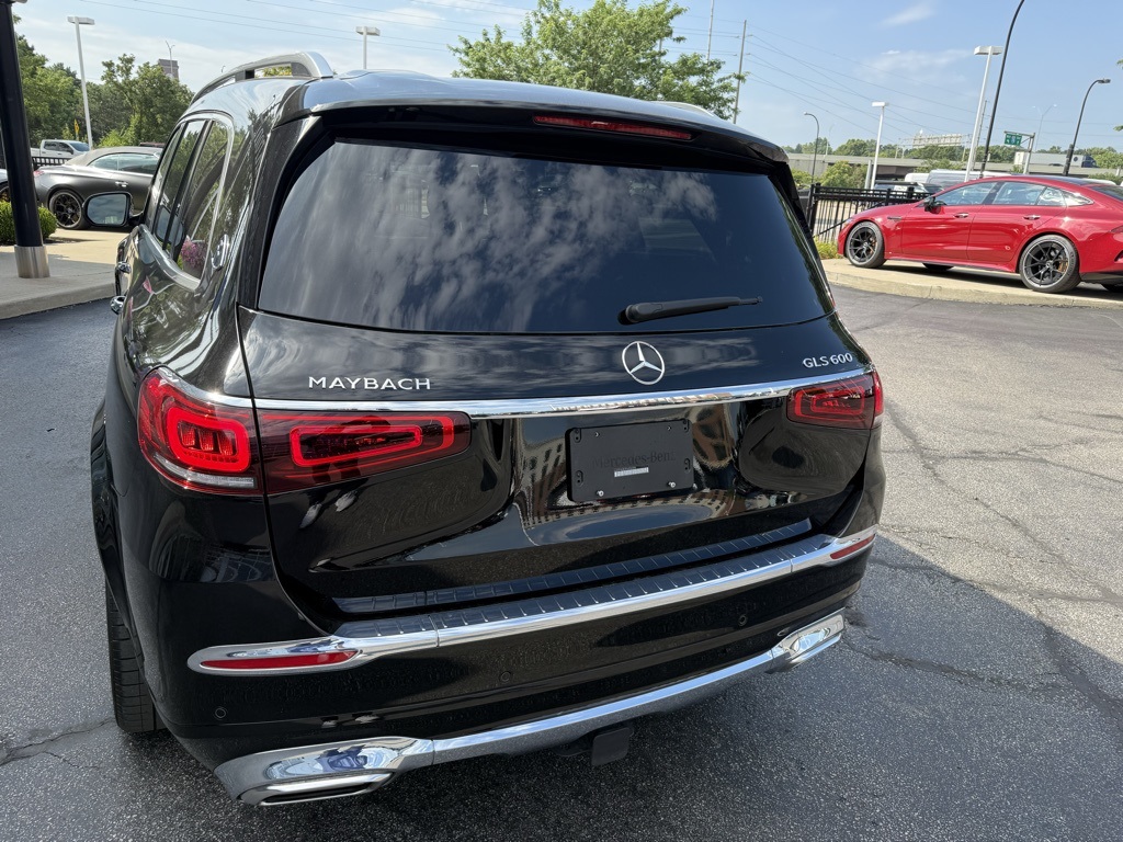 2023 Mercedes Benz GLS Maybach 600 4MATIC photo 4