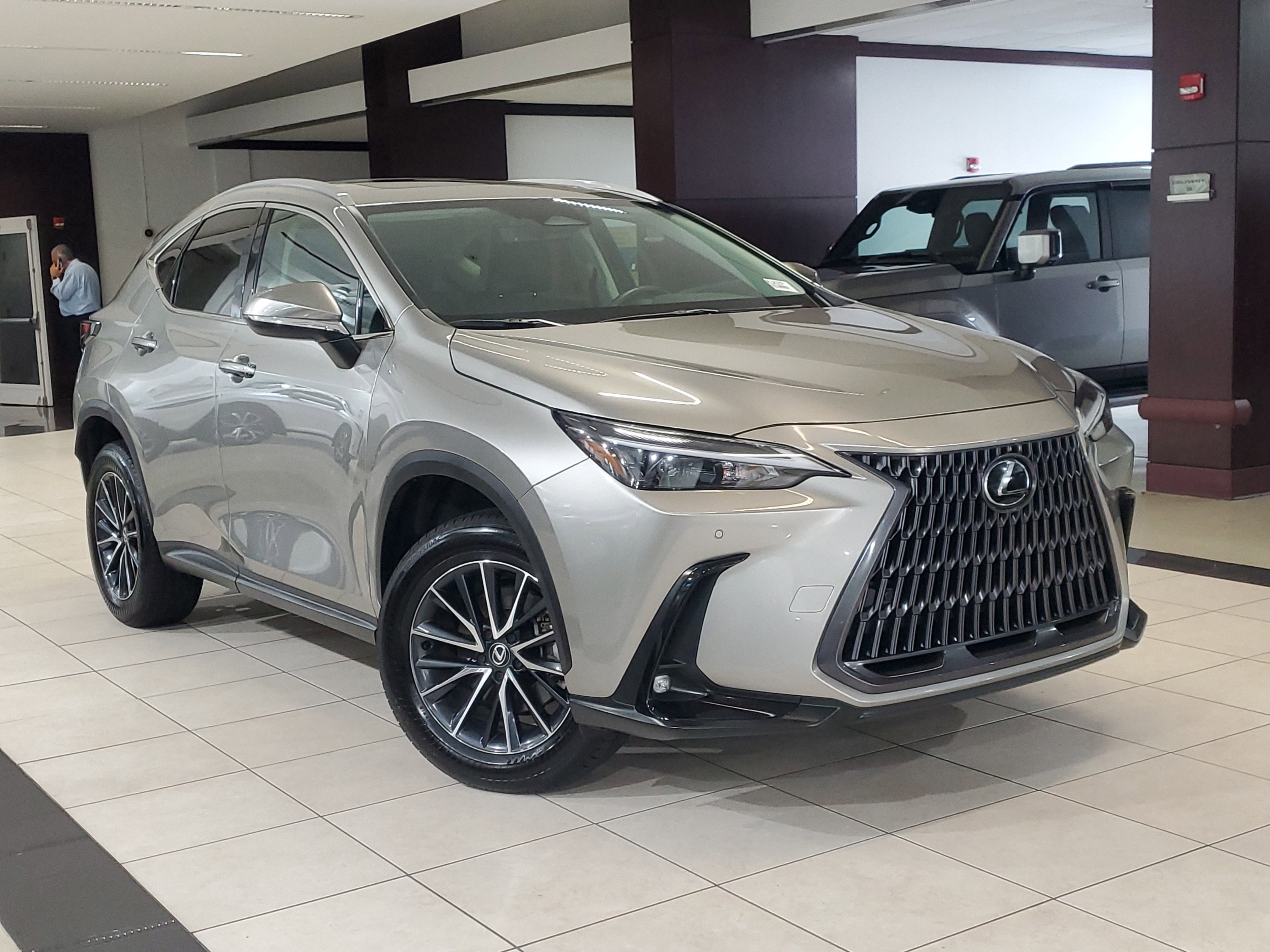 2024 Lexus NX 250's photo