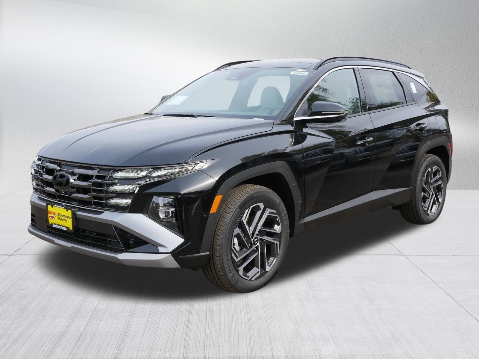 2026 Hyundai Tucson Hybrid Limited photo 2