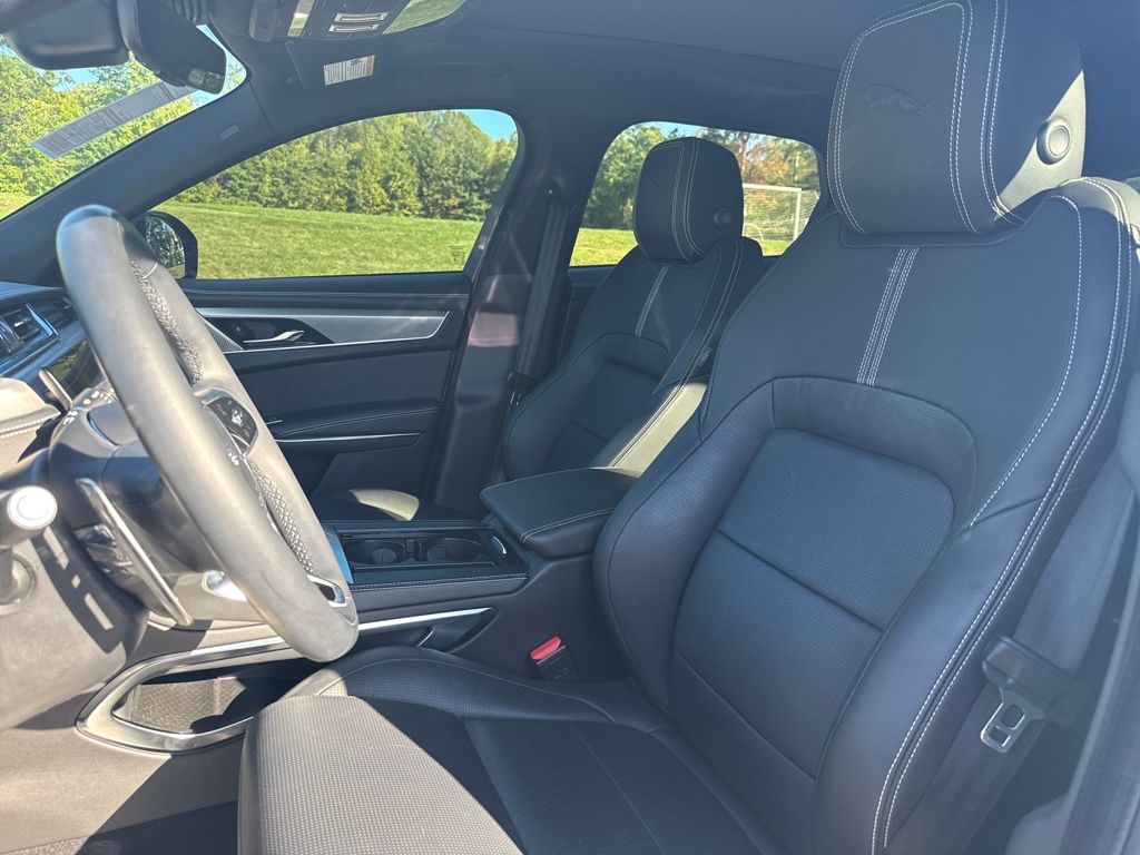 2024 Jaguar F-PACE P250 R-Dynamic S photo 11