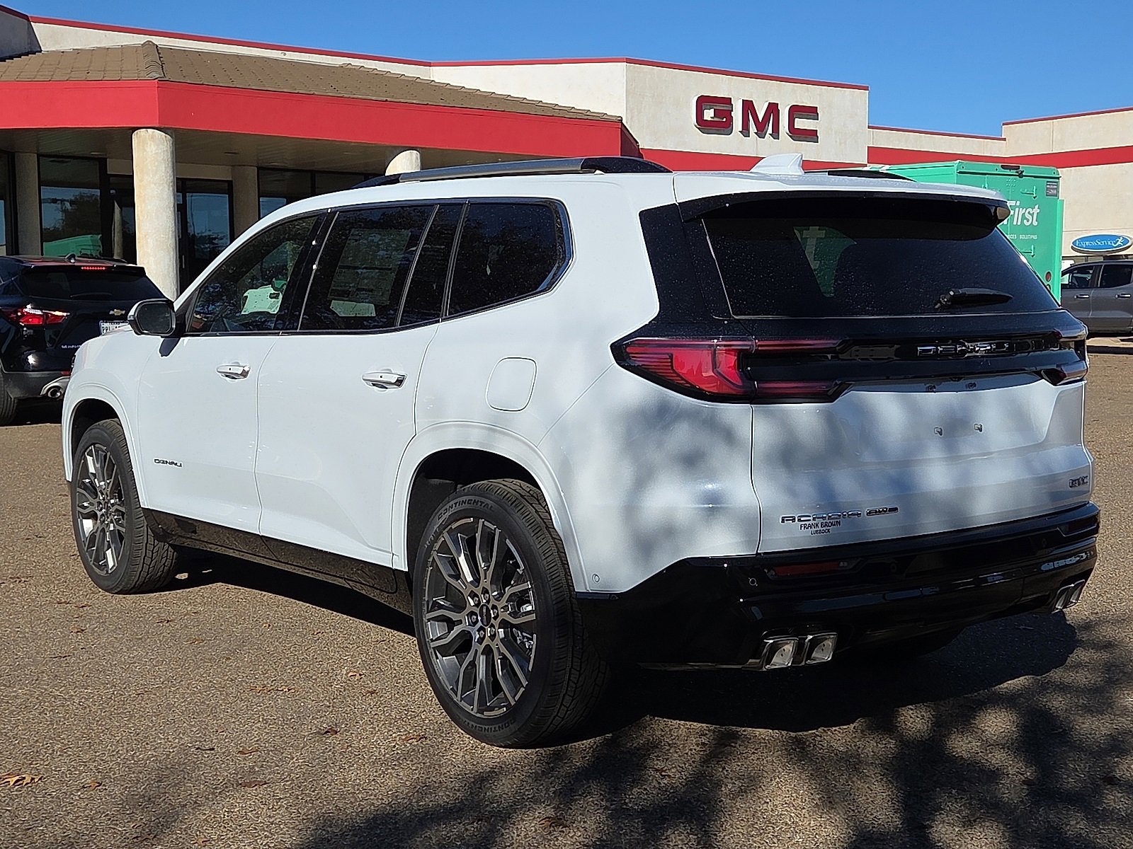 2026 Gmc Acadia Denali photo 2