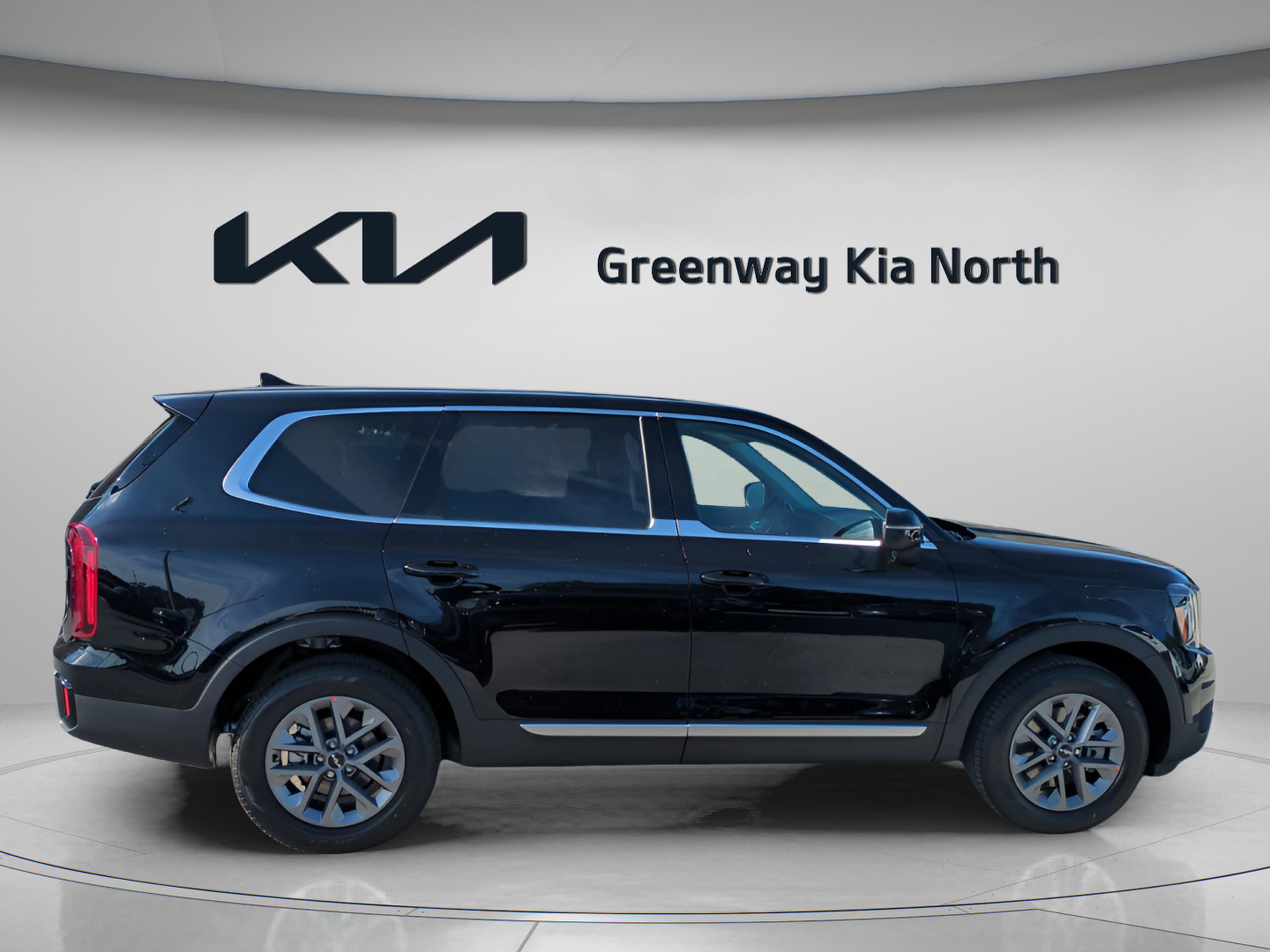 2025 Kia Telluride LX photo 9