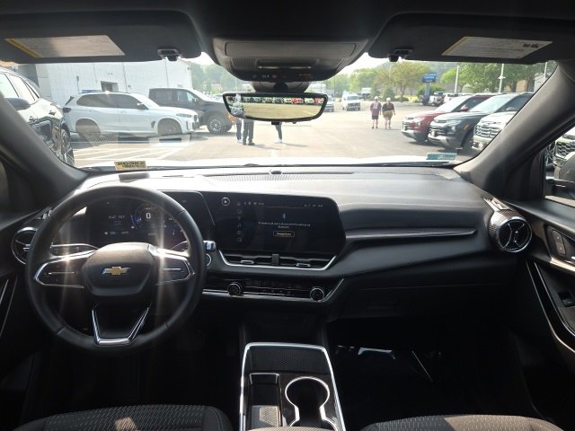 2025 Chevrolet Equinox LT photo 12