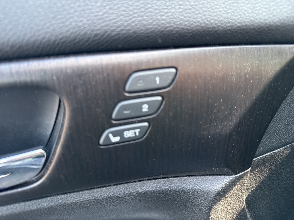 2015 Honda Accord EX-L photo 3