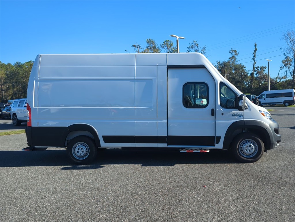 2024 Ram ProMaster 3500 photo 3