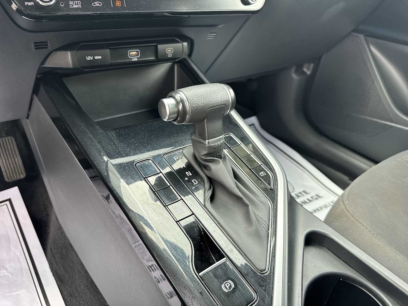 2024 Kia Niro LX photo 20