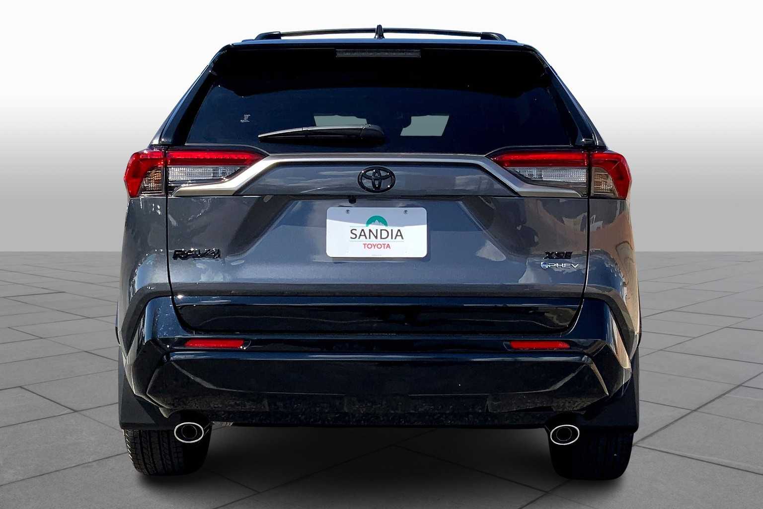 2025 Toyota RAV4 Hybrid XSE Sport photo 4