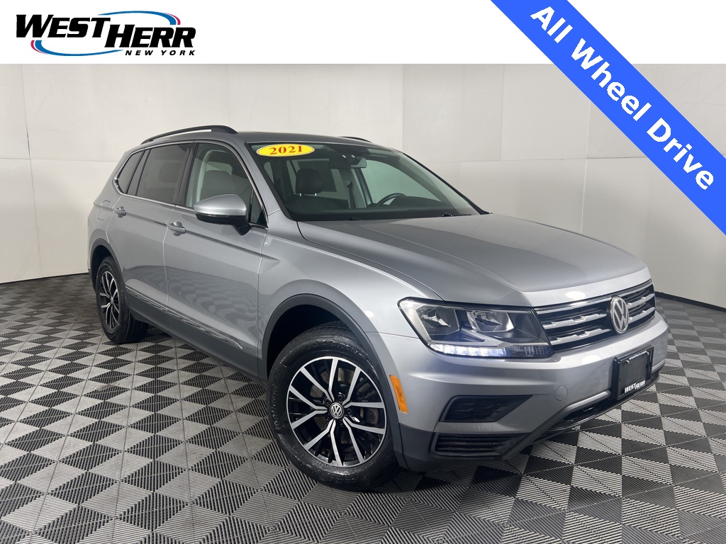 2021 Volkswagen Tiguan SE's photo