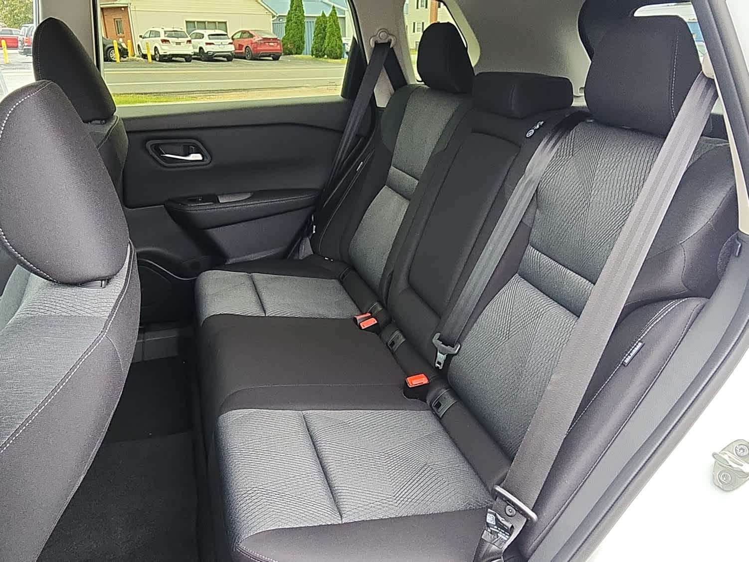 2026 Nissan Rogue SV photo 3