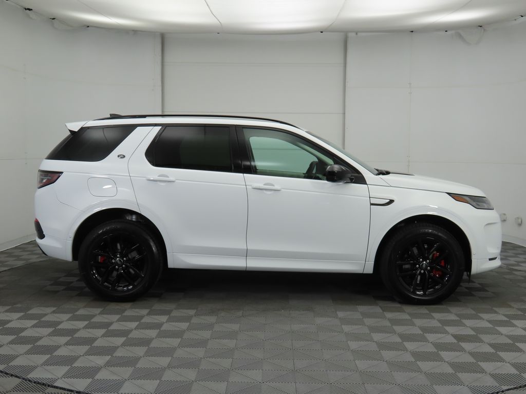 2025 Land Rover Discovery Sport S photo 3
