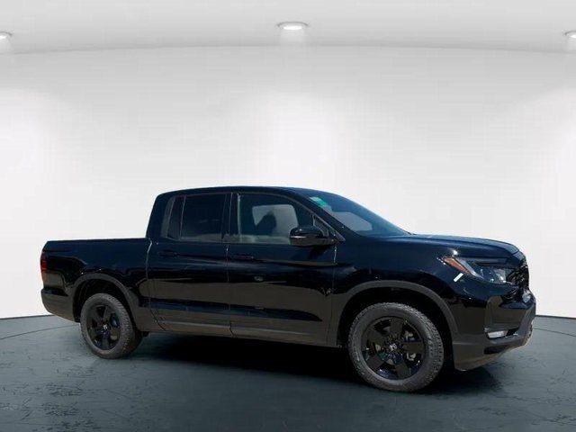 2025 Honda Ridgeline Black Edition photo 3