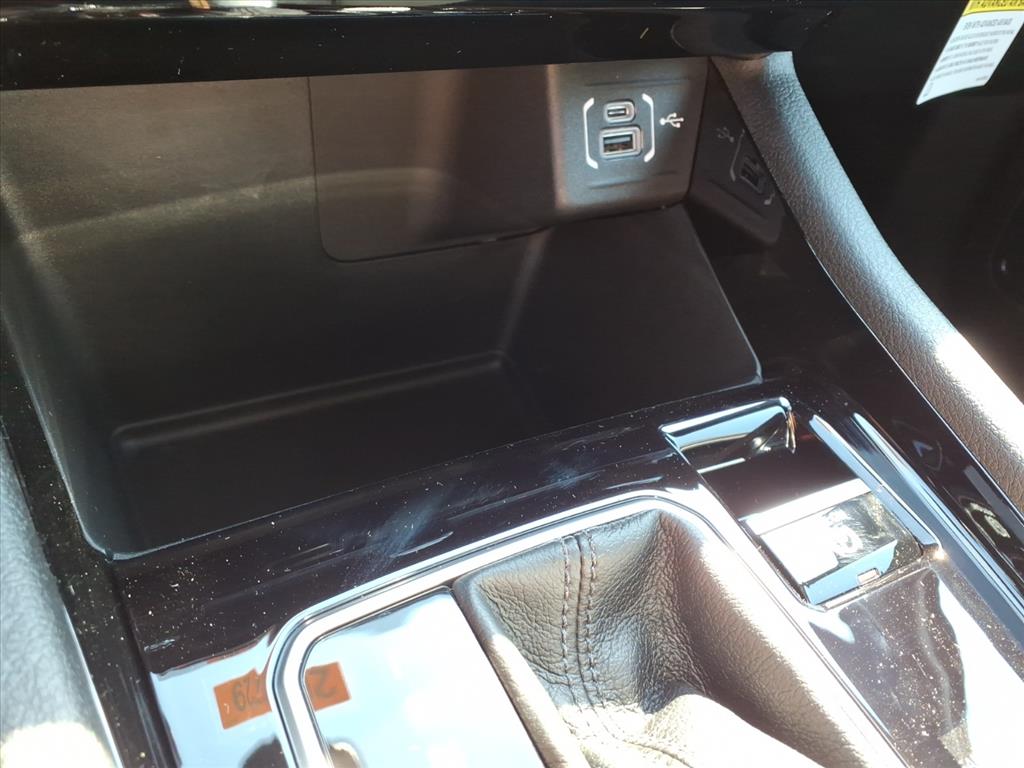 2026 Jeep Compass Latitude Altitude photo 6