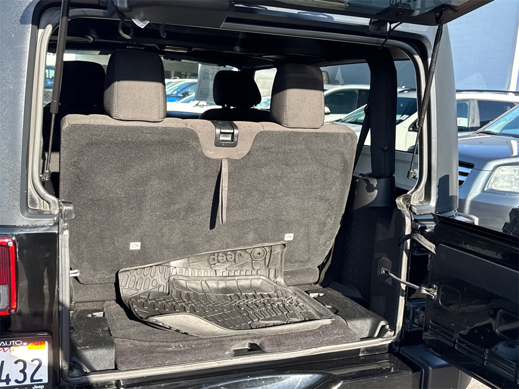 2015 Jeep Wrangler Willys Wheeler photo 14