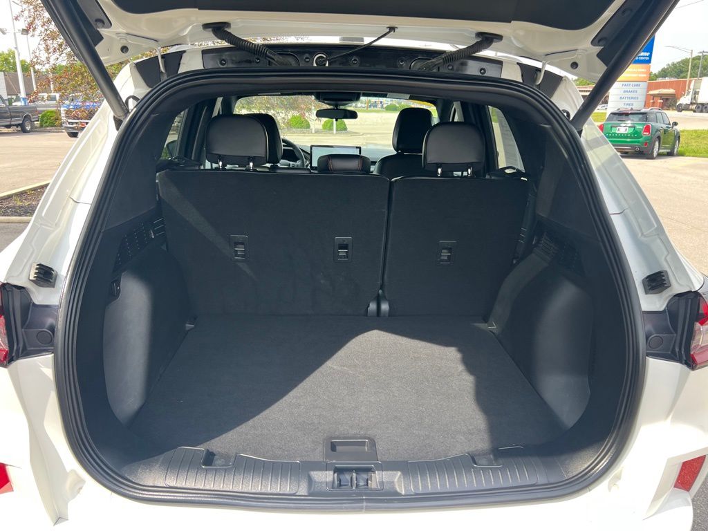 2024 Ford Escape Hybrid ST-Line Select photo 18