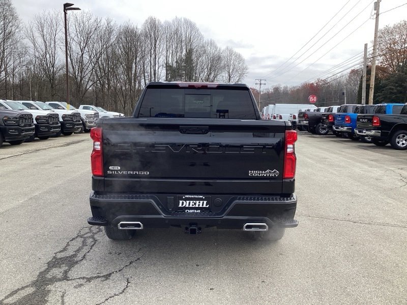 2026 Chevrolet Silverado 1500 High Country photo 3