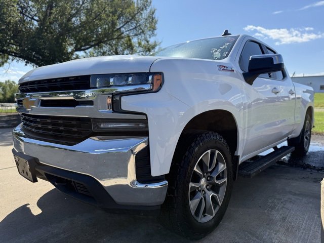 2020 Chevrolet Silverado 1500 LT photo 3
