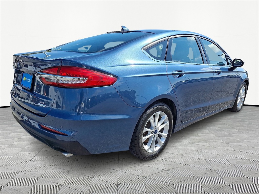 2019 Ford Fusion SE photo 5