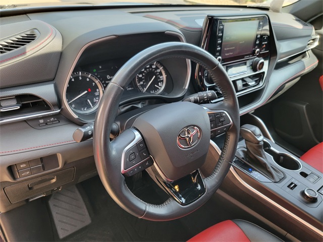 2021 Toyota Highlander XSE photo 12