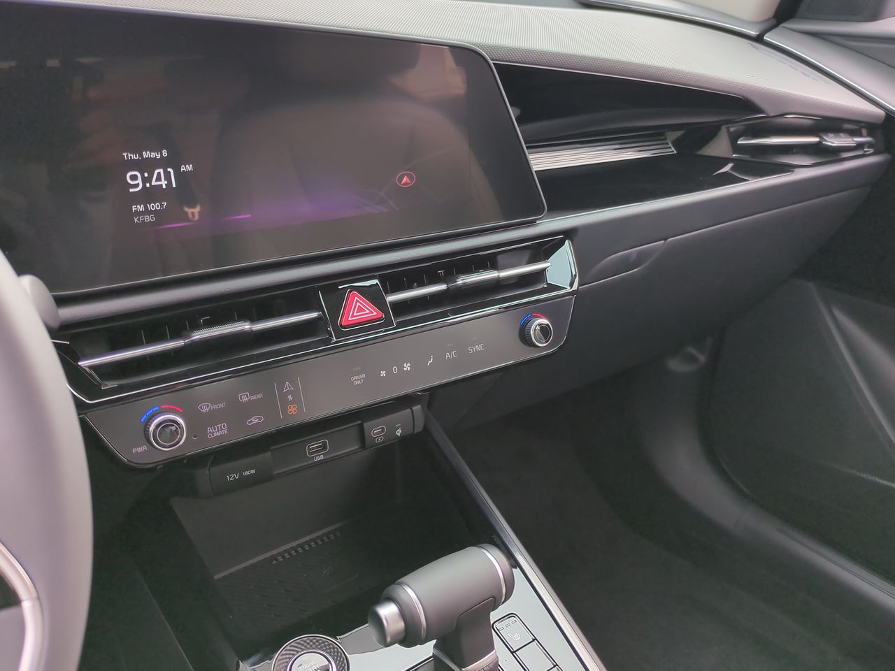 2025 Kia Niro EX photo 12