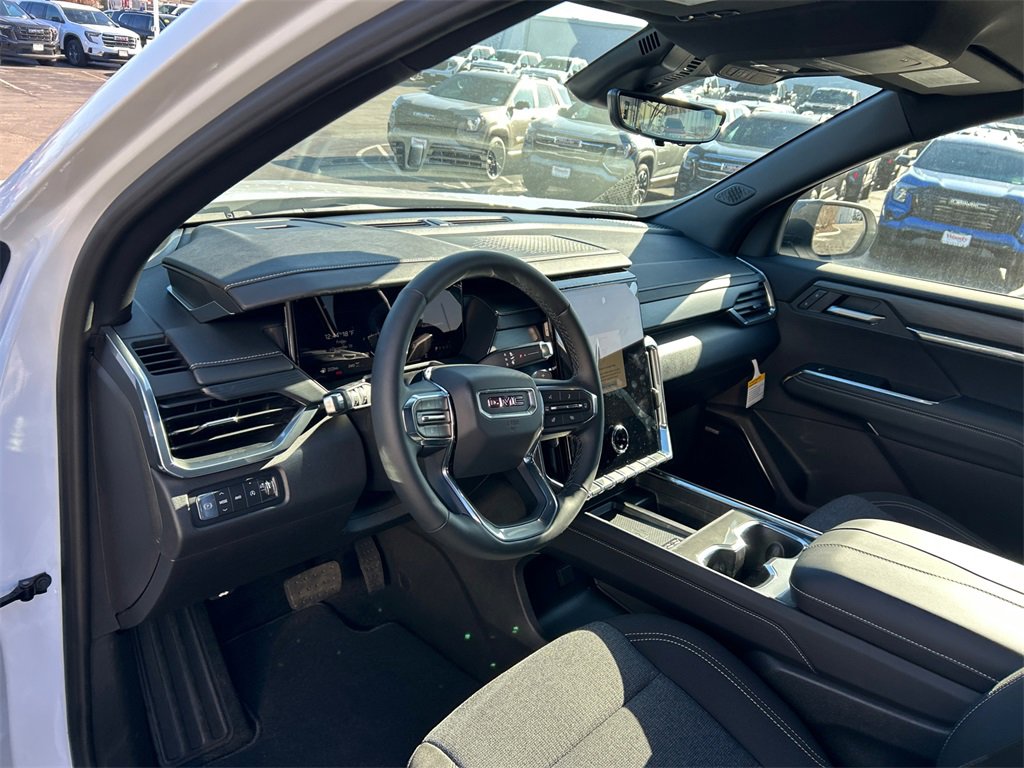 2026 GMC ACADIA - Image 17