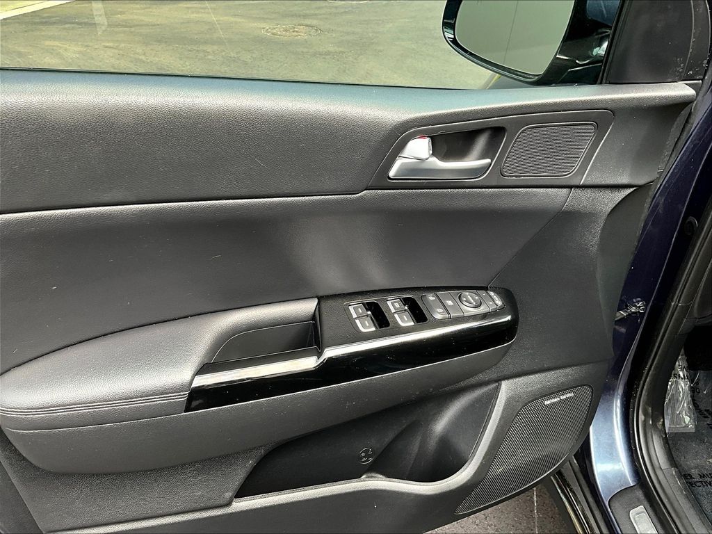 2020 Kia Sportage SX photo 11