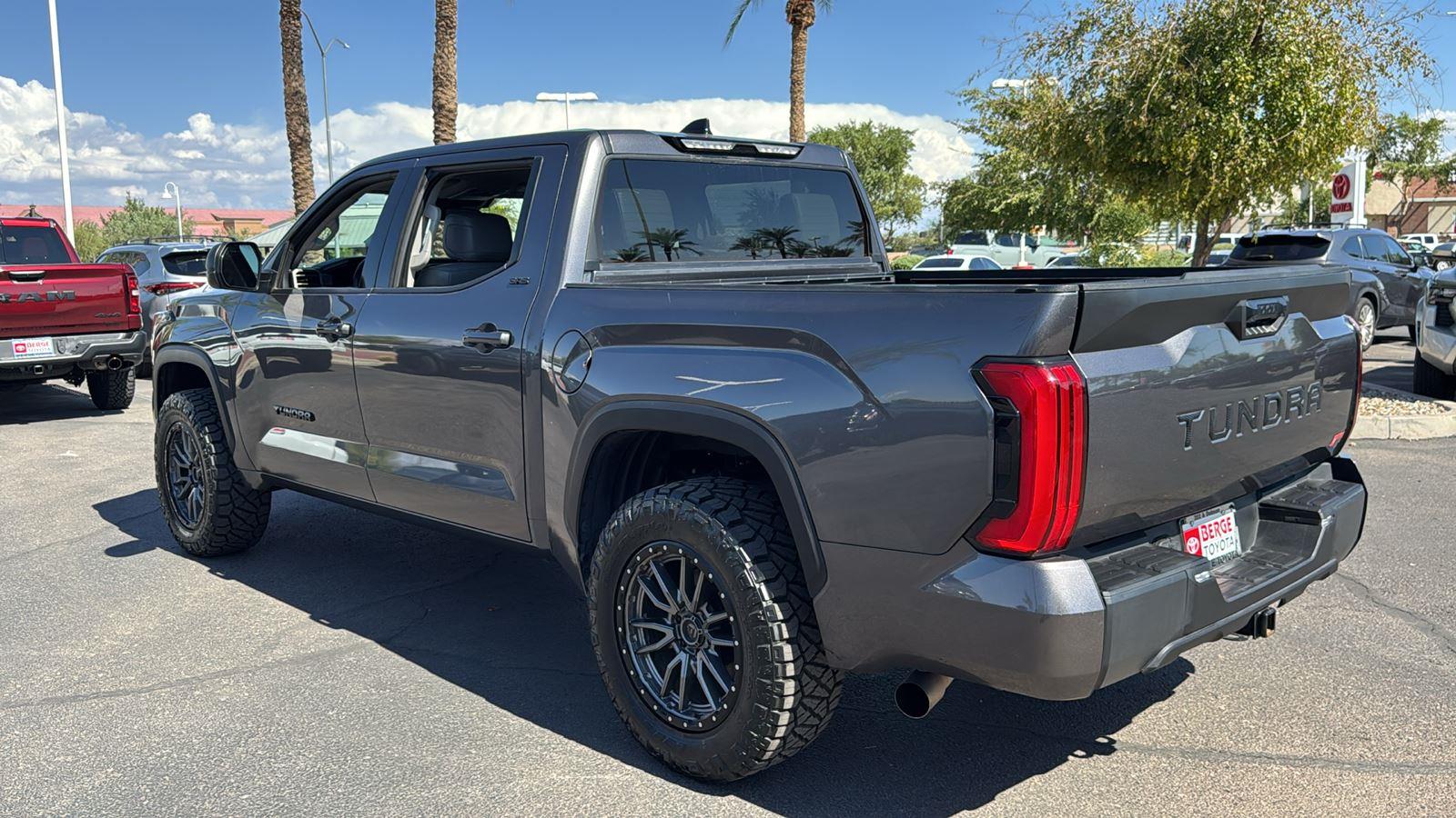 2022 Toyota Tundra SR5 CrewMax photo 5