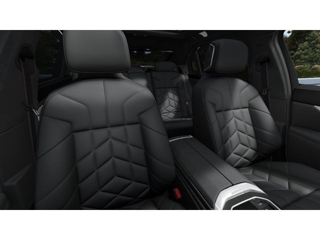 2026 Bmw 750e photo 11