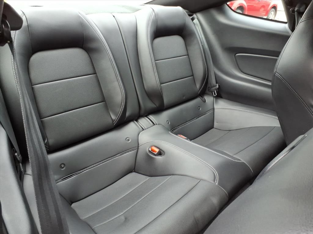 2023 FORD MUSTANG - Image 13