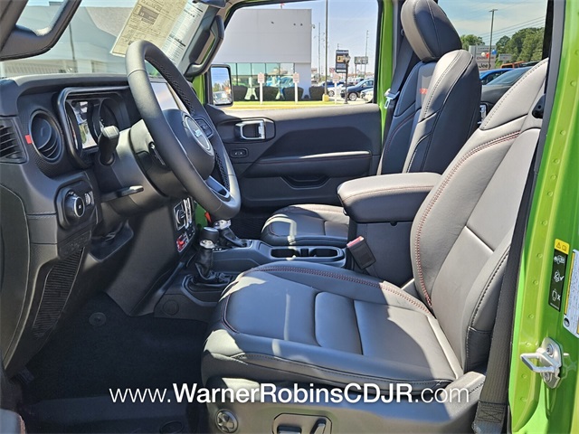 2025 Jeep Wrangler Rubicon photo 5