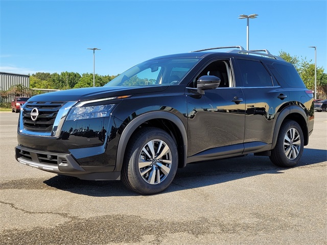 2025 Nissan Pathfinder SL photo 4
