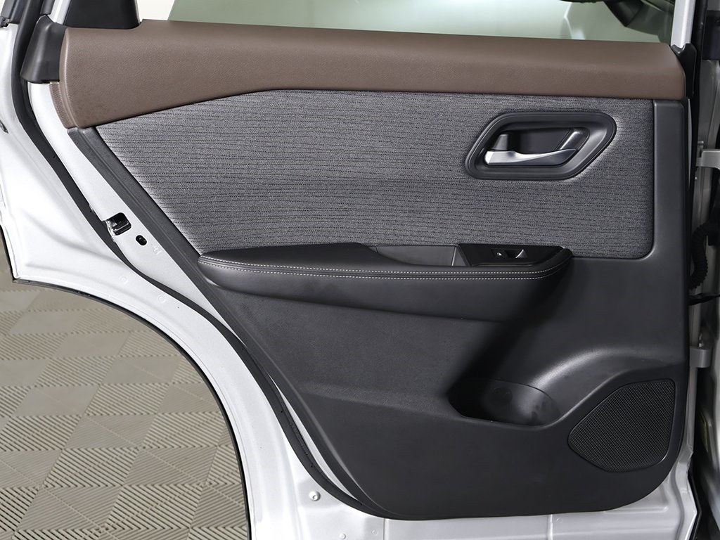 2022 Nissan Rogue SV photo 20