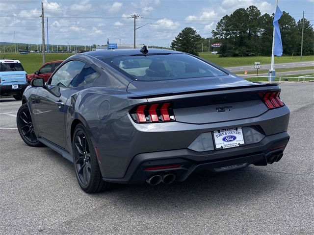 2025 Ford Mustang GT Premium photo 3