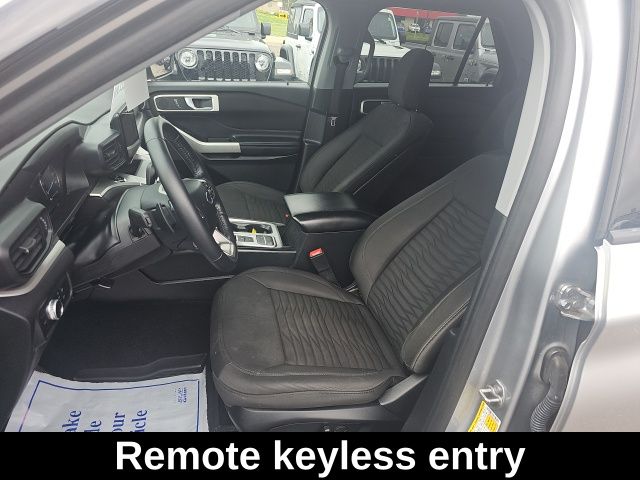 2020 Ford Explorer XLT photo 4
