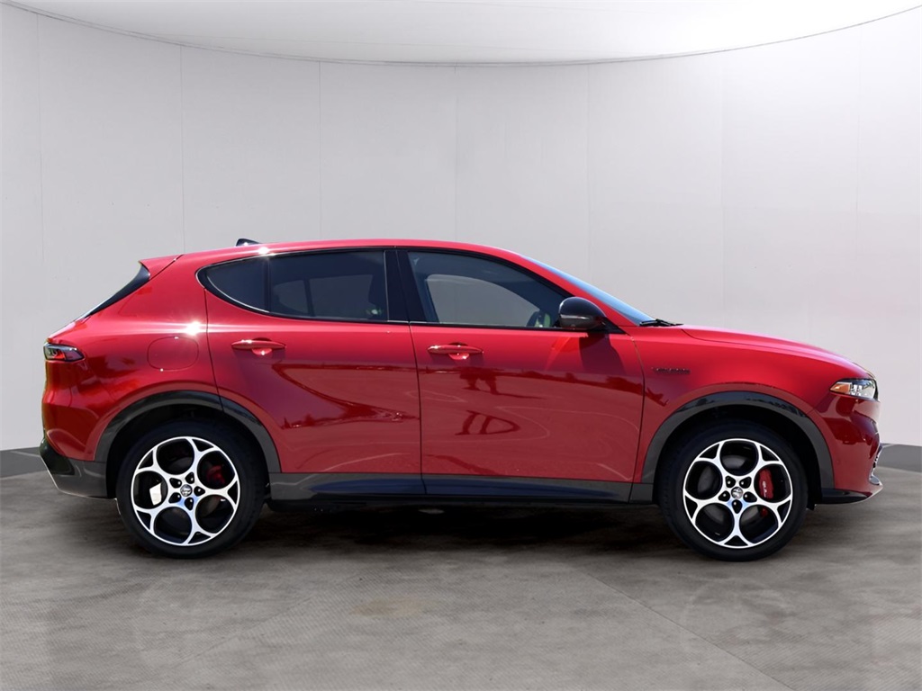 2024 Alfa Romeo Tonale Veloce photo 4