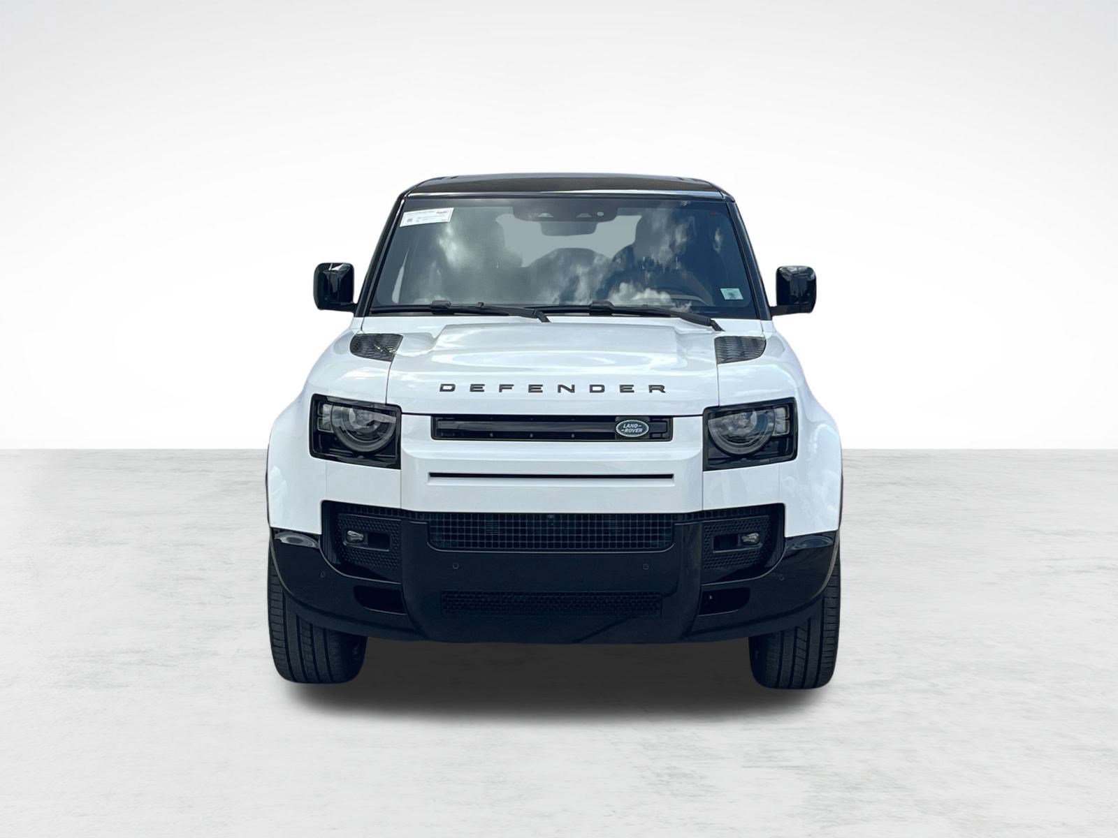 2025 Land Rover Defender 90 V8 photo 4