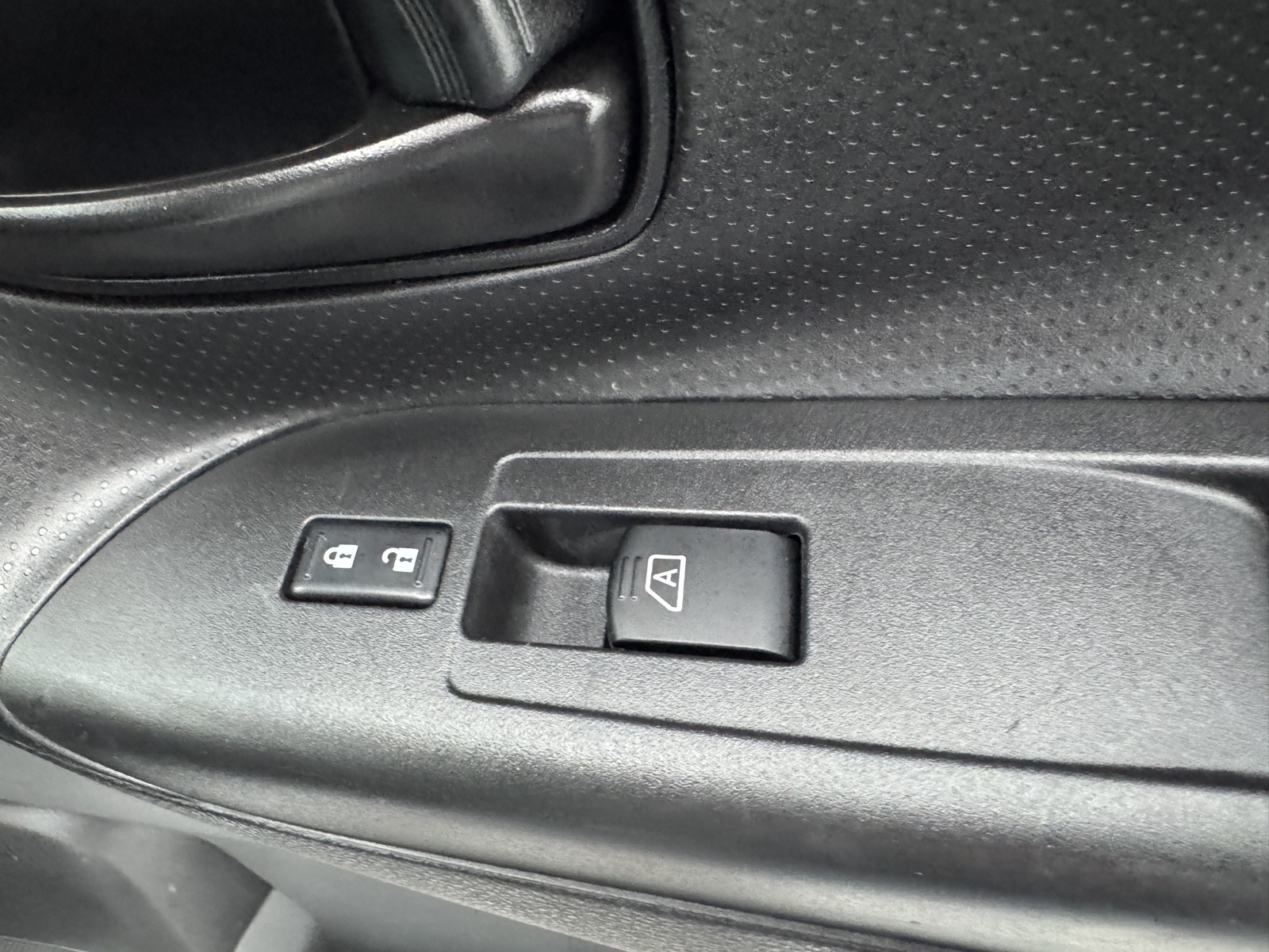 2020 Nissan NV200 SV photo 42
