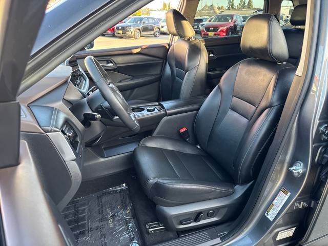2023 Nissan Rogue SL photo 4