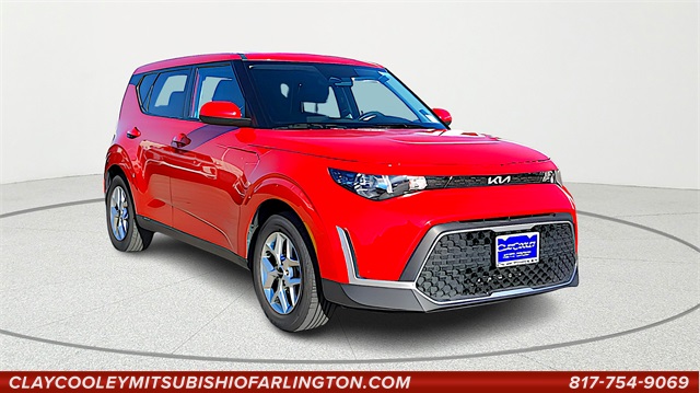 2024 Kia Soul LX's photo