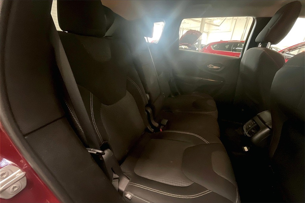 2015 Jeep Cherokee Latitude photo 23