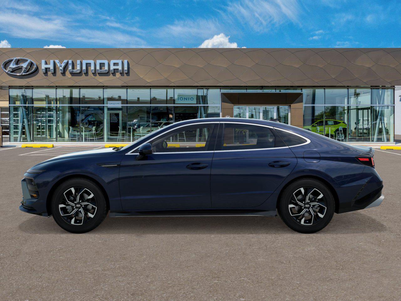 2025 Hyundai Sonata SEL photo 3