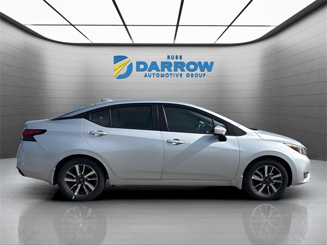 2025 Nissan Versa 1.6 SV photo 6