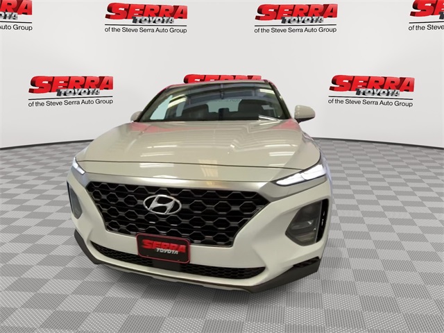 2020 Hyundai Santa Fe SE photo 2