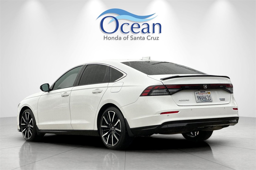 2024 Honda Accord Hybrid Touring photo 4